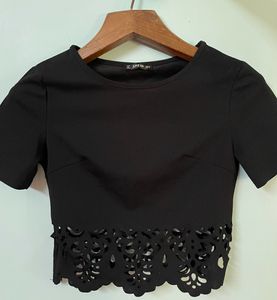 Price Drop❌SHEIN🏷️ Black Cut Scallop Edge Te