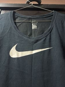 Nike Women's T-Shirt