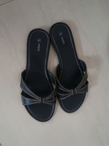 Max Flat Sandal
