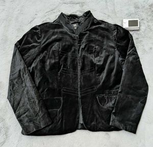 Elegant Black Velvet Jacket