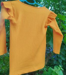 Cute mustard yellow Top