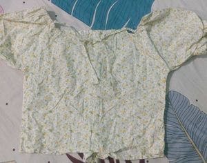 Floral Puff Sleeve Top