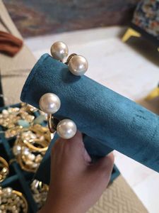 Synthetic 4Pearl Gold Polish Bracelet