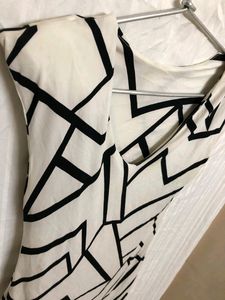 Top Note White And Black Dress