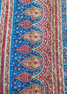 Vibrant Beige &amp; Blue Saree with Paisley Print