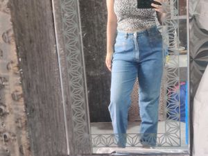 Vintage High-Waisted Jeans