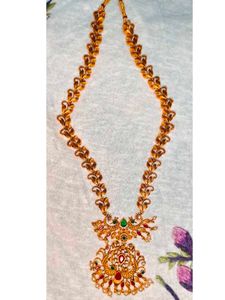 Elegant Gold Necklace