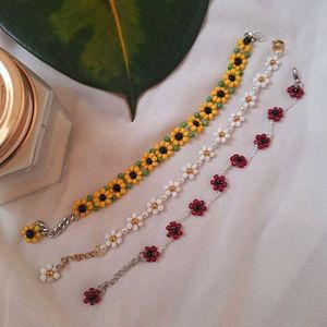 Beaded Flower Bracelet Set🌻