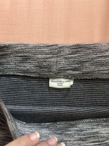 grey skirt