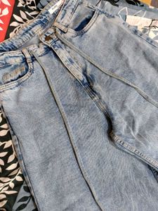 Zudio Ligh Wash Straight Fit Denim(Low Rise)