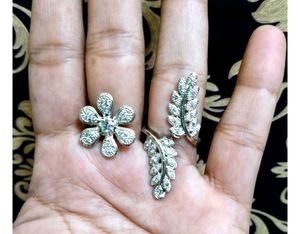 Double Finger AD Flower Leaf Ring adjustable One