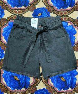 Shein Frayed Hem Denim Shorts With Tie-Up Belt