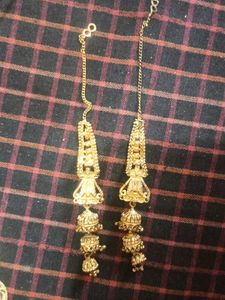 Elegant Gold-toned Necklace