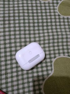 Hurry up 😱 Earbud at Such Low price For 24 hours only.  It&#39;s new hardly Use 4-5 Times , And both earbuds Are perfectly Working