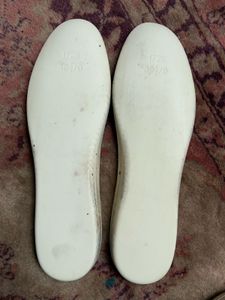 Guess shoe