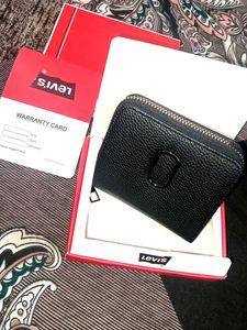 Levi&#39;s Men&#39;s Wallet - New in Box