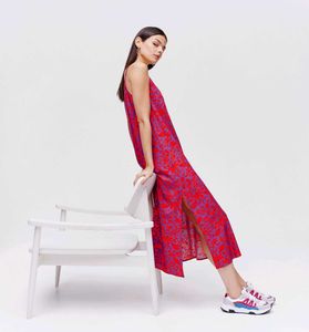 Red & Blue Floral Print Sleeveless Kurti