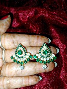 Green Stone Necklace Set