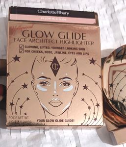 Charlotte Tilbury glow glide face highlighter