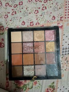 Mars Eyeshadow Palette