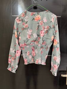 V neck beautiful floral party top