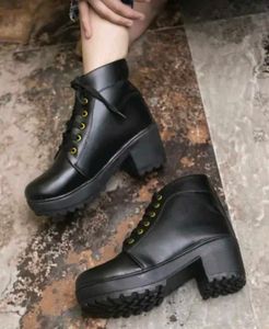 Women&#39;s Black Boots