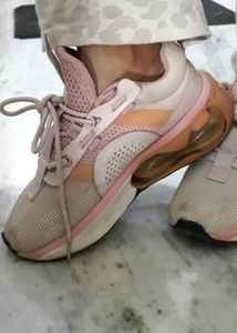&#34;Stylish Pink Nike Air Max Sneakers ✔
