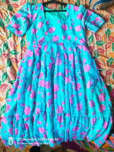 New Unused Floral Print Midi Dress