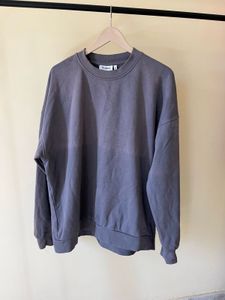 Gray Sweatshirt - Casual Style