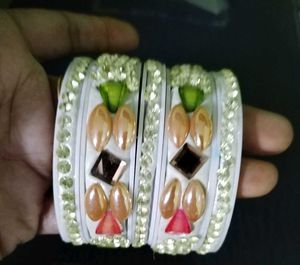 White &amp; Stone Bangles (Set of 4)