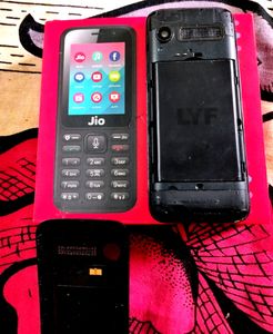 JIO Phone KeyPad Mobile 2.4 INCHES Display 2000 mAh Battery. With All Accessories