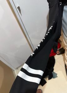 H&amp;m Black Printed Hoodie
