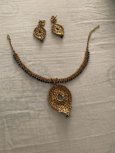 Elegant Necklace &amp; Earring Set