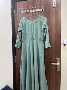 green long top