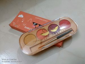 Cuffs N lashes Pallate