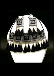 Fancy Alloy Black and Silver Jewellery