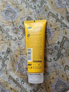 Joy Skin Fruits Spots &amp; Tan Clear Face Wash