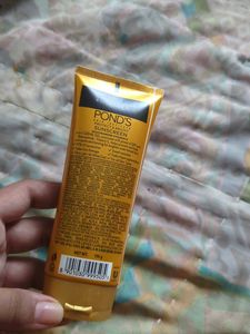 Pond&#39;s Sun Miracle SPF 50