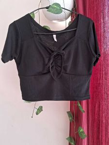 Black Ribbed Crop Top🖤🎀🔥