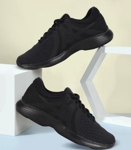 Nike Revolution 4 Unisex Sneakers