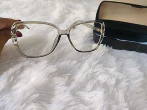 TRANSPARENT POWERED GLASSES
