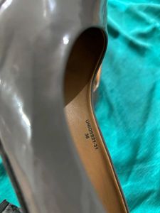 Uniquest Pointed Toe Pump