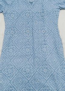 A Long Flower-Bandhani Prin Kurti 🦚