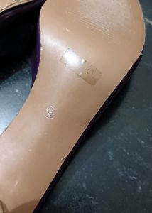 transparent branded unused heels..41