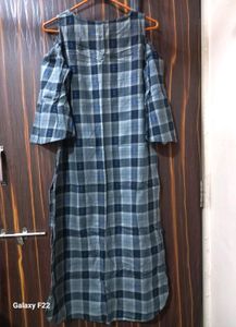 Gerua Women&#39;s Kurti (M)