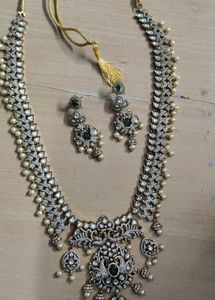Long necklace with earings