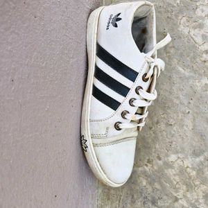 Shoe