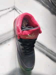 NEW WITH TAG BERSACHE PREMIUK SPORTS SHOES