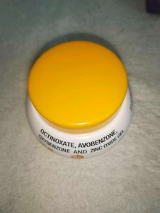 Suncros Auqagel SPF 26 BEST SUNSCREEN FOR OILY SII