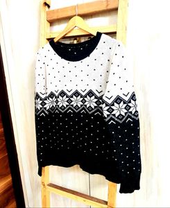 Stylish Black &amp; White Patterned Sweater si,e-38